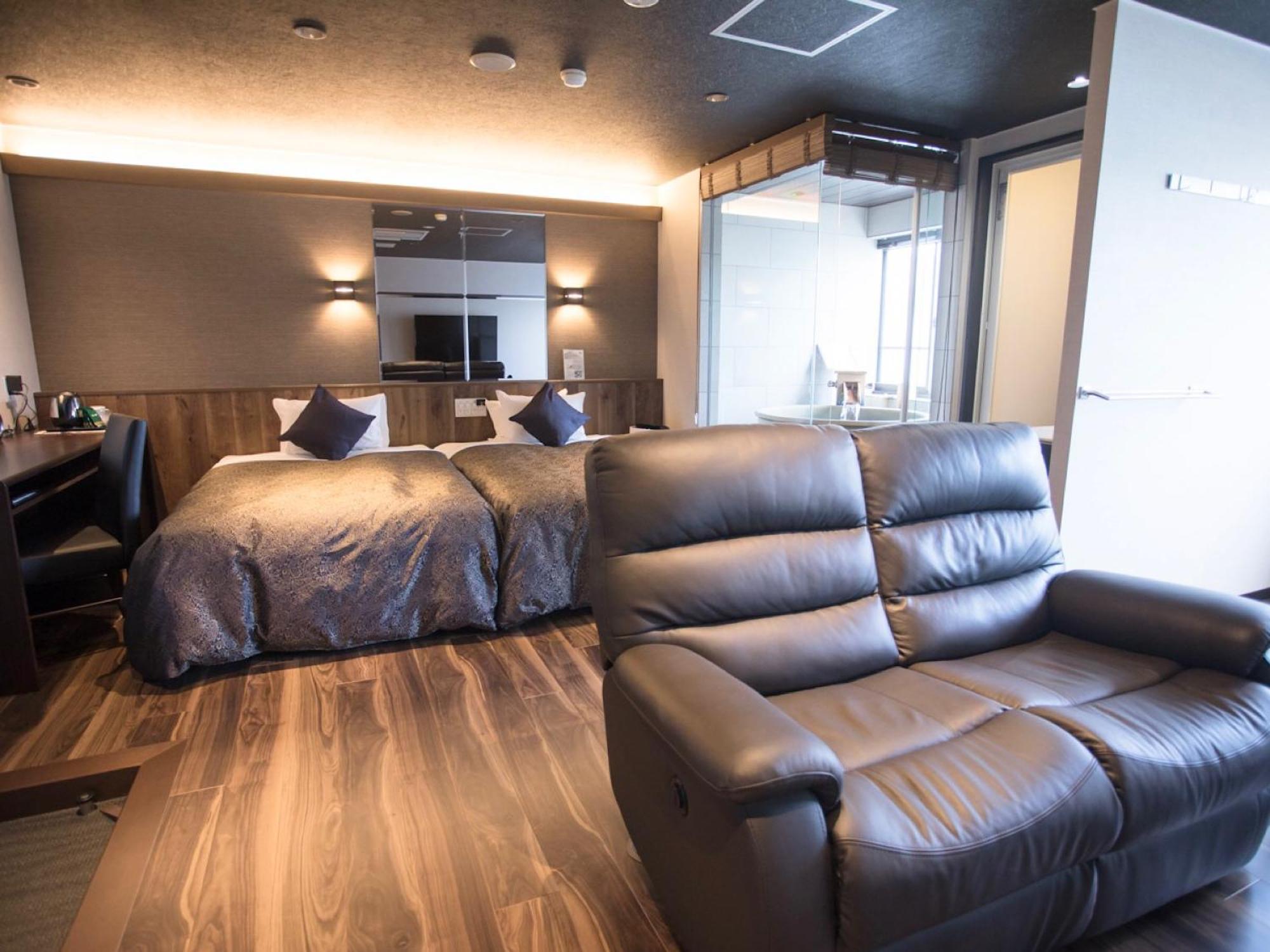 Livemax Sea Front 3*